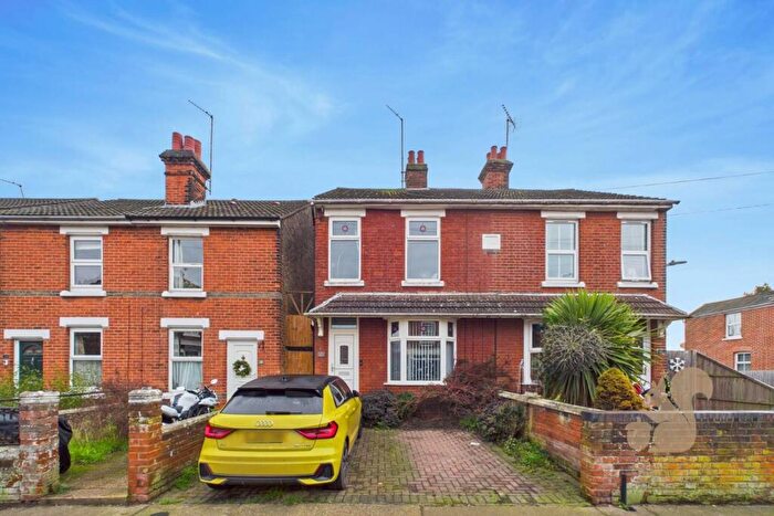 3 Bedroom Semi Detached House For Sale In Bourne Road, Colchester, CO2