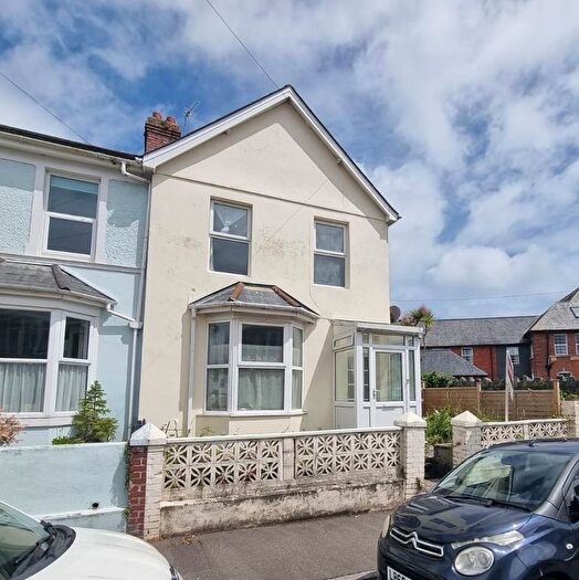 3 Bedroom End Of Terrace House For Sale In Derwent Road, Torquay, TQ1
