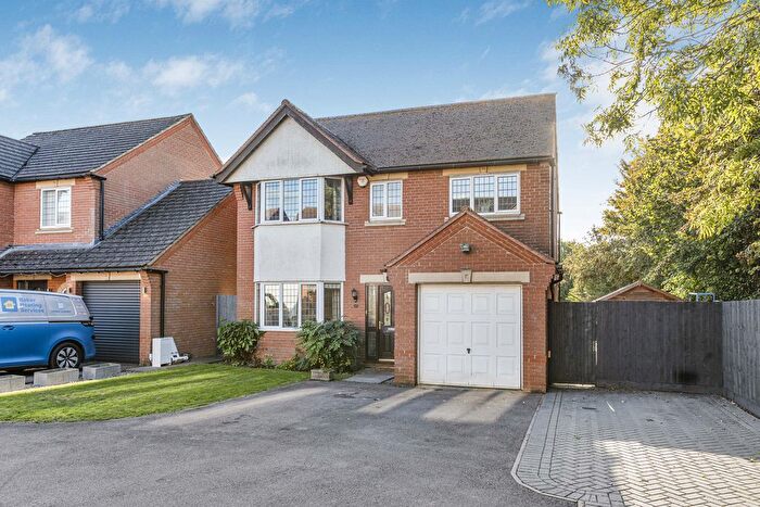 4 Bedroom Detached House For Sale In Saffron Close, Bicester, OX26