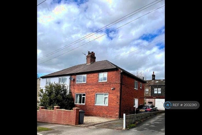 3 Bedroom Semi-Detached House To Rent In Hawthorn Avenue, Leeds, LS19