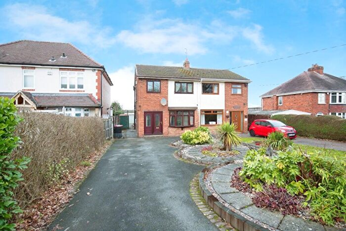 3 Bedroom Semi-Detached House For Sale In Dunns Lane, Dordon, B78