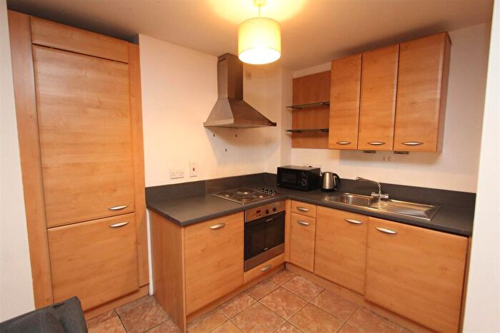 2 Bedroom Flat To Rent In Aspect, Elmwood Lane, LS2