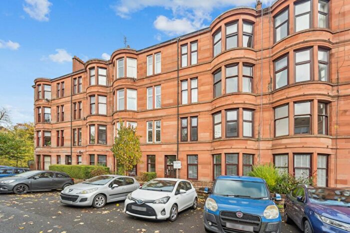 2 Bedroom Flat To Rent In Woodford Street, Flat -, Shawlands, Glasgow, G41