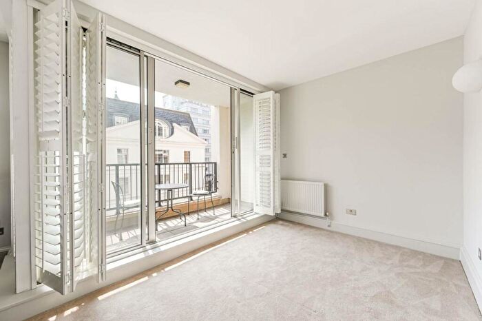 2 Bedroom Flat For Sale In Chelsea Harbour, Chelsea, London, SW10