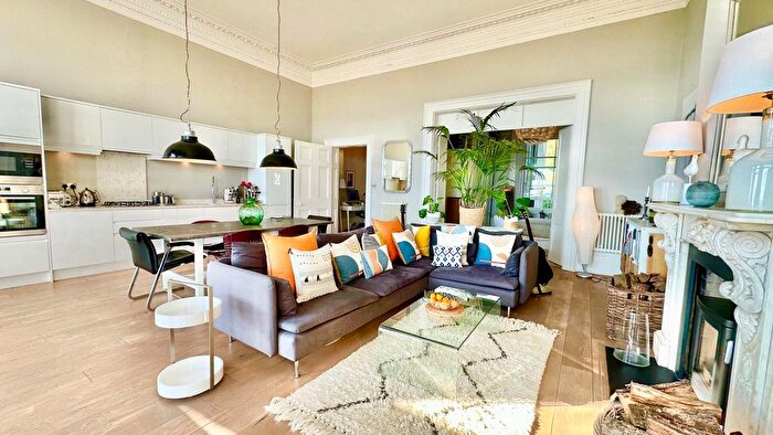 2 Bedroom Flat For Sale In Marina, St. Leonards-On-Sea, TN38