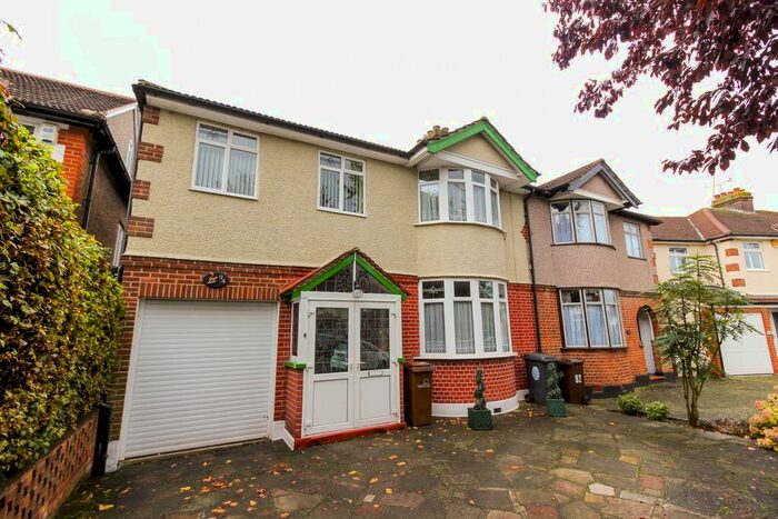 4 Bedroom Semi-Detached House To Rent In Dale View Crescent, London, E4