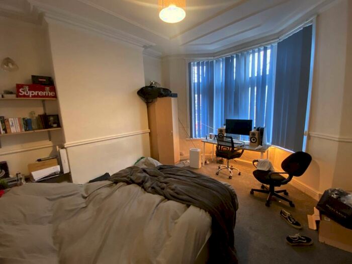 5 Bedroom House To Rent In Cathays Terrace, CF24