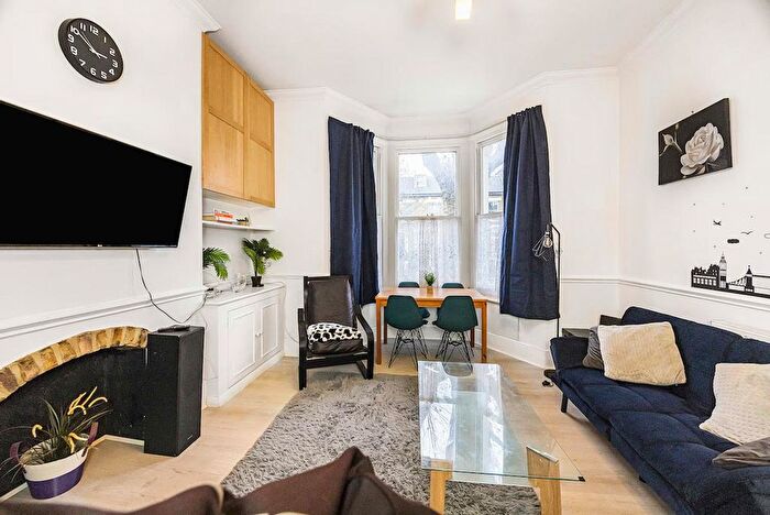 1 Bedroom Flat To Rent In City Of Westminster, W9