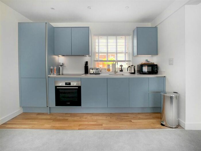 1 Bedroom Flat To Rent In Eton Street, Richmond, TW9