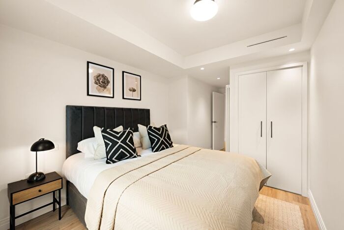 1 Bedroom Flat To Rent In Dolphin Square, London, SW1V