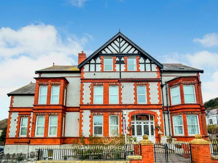 2 Bedroom Flat To Rent In Abbey Road, Llandudno, LL30
