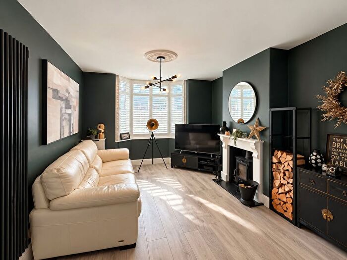 2 Bedroom Semi-Detached House For Sale In Guildford Street, Staines-Upon-Thames, TW18