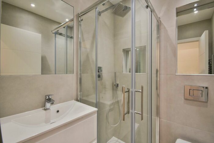 2 Bedroom Flat To Rent In Aldershot Road London, NW6