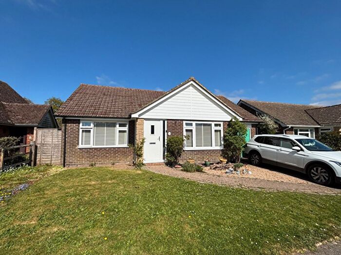 2 Bedroom Detached Bungalow For Sale In Downs View, Ninfield, Battle, TN33