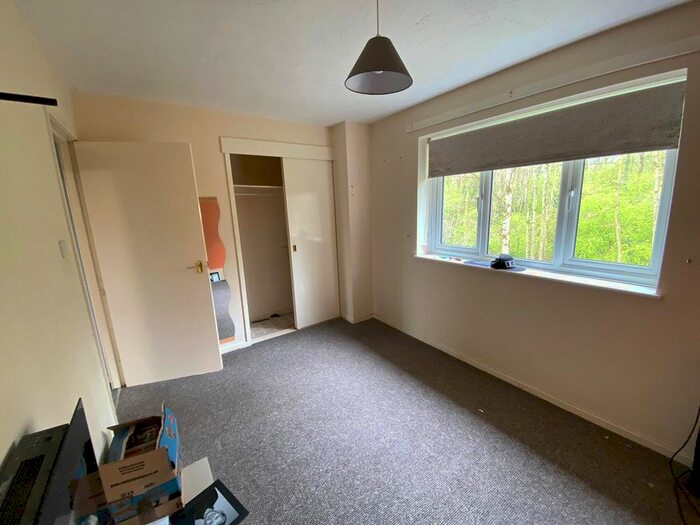 2 Bedroom Flat To Rent In Midland Court, Madeley, Telford, Shropshire, TF7