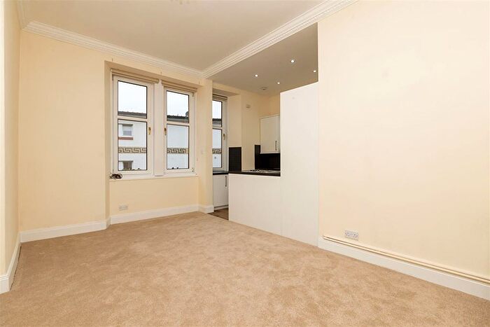 1 Bedroom Flat To Rent In Townhead, Kirkintilloch, G66