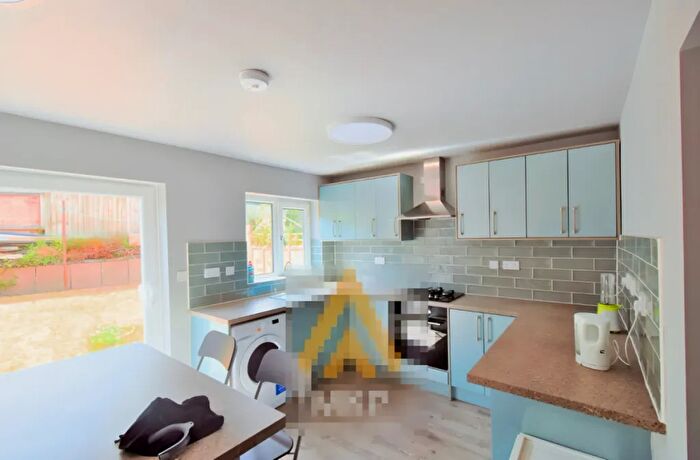 5 Bedroom Flat To Rent In A Frederick Road, Birmingham, B29