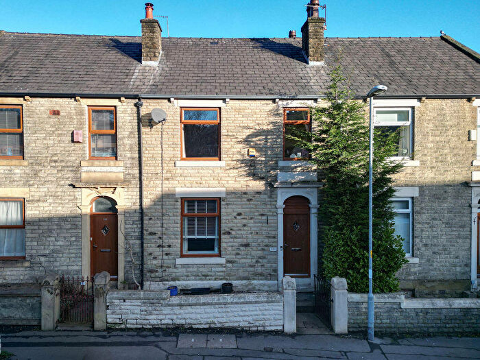 3 Bedroom Terraced House For Sale In Two Bridges Road, Newhey, Rochdale, OL16