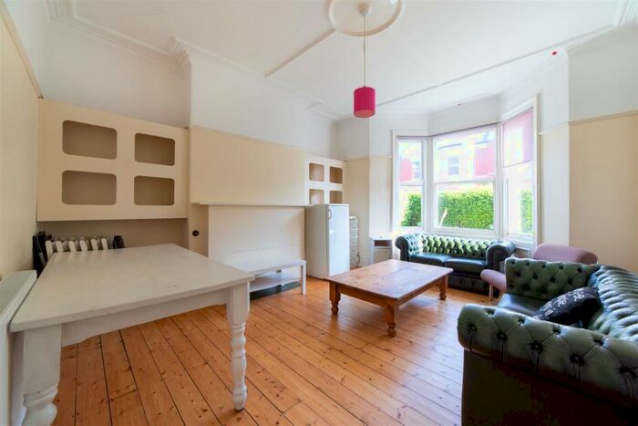 6 Bedroom Terraced House To Rent In &#pppw - Buston Terrace, Jesmond, Newcastle Upon Tyne, NE2
