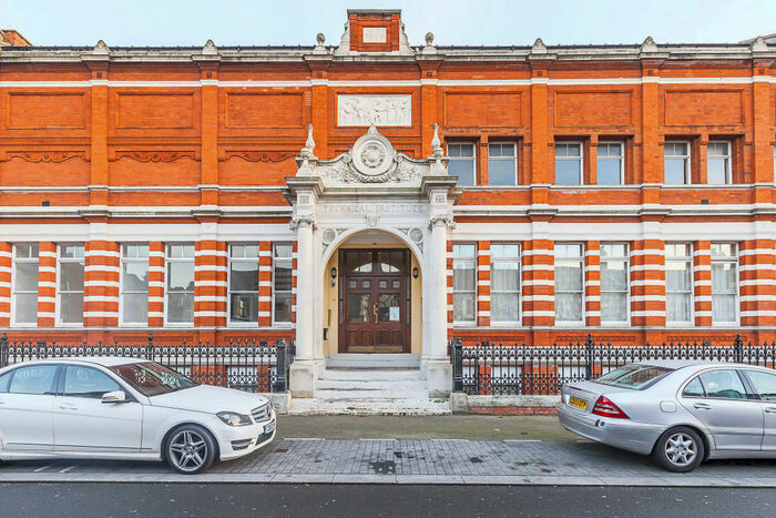 2 Bedroom Flat To Rent In The Technical, Leyton, E10