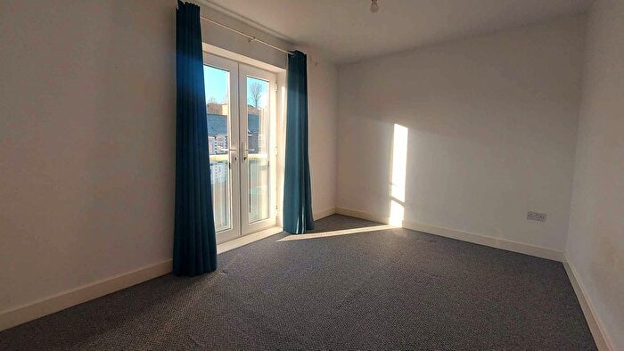 1 Bedroom Flat To Rent In Trecelyn House, Ashfield Road, Newbridge, Newport, NP11