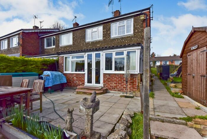 3 Bedroom End Of Terrace House For Sale In Cringleway, Great Ponton, Grantham, NG33