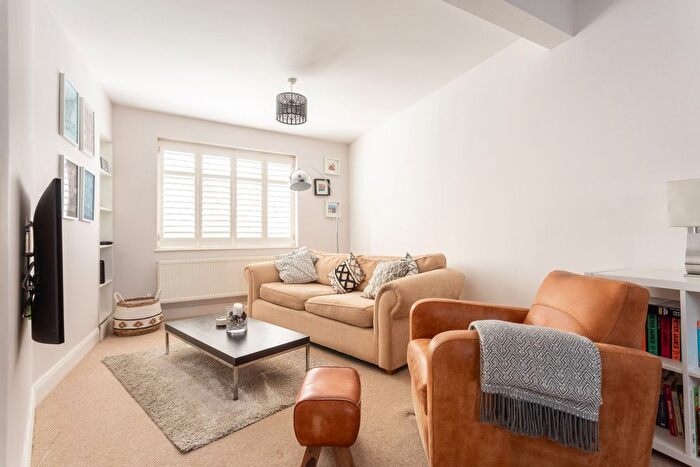 3 Bedroom Terraced House For Sale In Southover Street, Brighton, BN2 - Photo 4