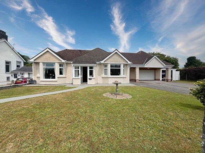 4 Bedroom Detached House For Sale In Oaklands, Fonmon, The Vale Of Glamorgan, CF62