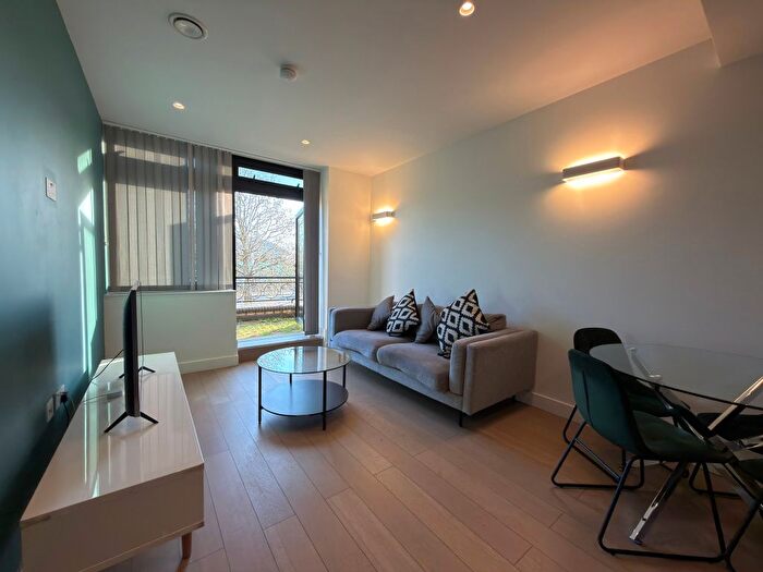 1 Bedroom Flat To Rent In Harlequin Avenue, Brentford, TW8