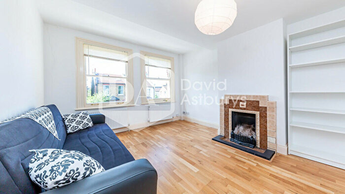 2 Bedroom Apartment To Rent In Wetherill Road, Muswell Hill, London, N10