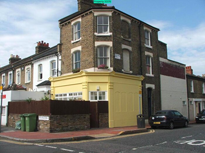 1 Bedroom Flat To Rent In Crystal Palace Road, London, SE22