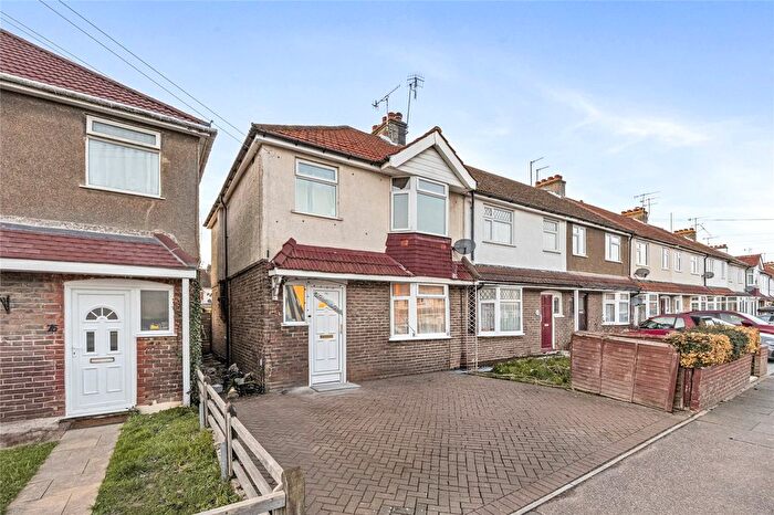 3 Bedroom Semi Detached House For Sale In First Avenue, Lancing, West Sussex, BN15