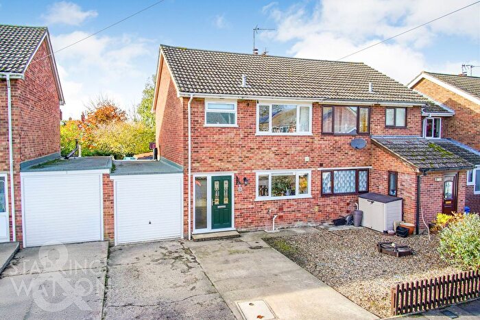 3 Bedroom Semi Detached House For Sale In Broadfields Close, Gislingham, Eye, IP23