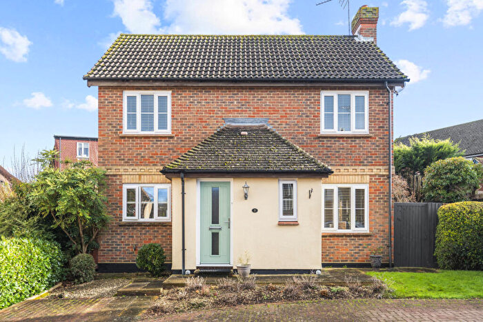 3 Bedroom Detached House For Sale In Oliveswood Road, Dunmow, Essex, CM6