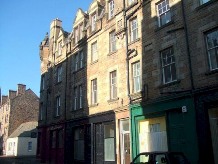 2 Bedroom Apartment To Rent In East Crosscauseway, Newington, Edinburgh, EH8