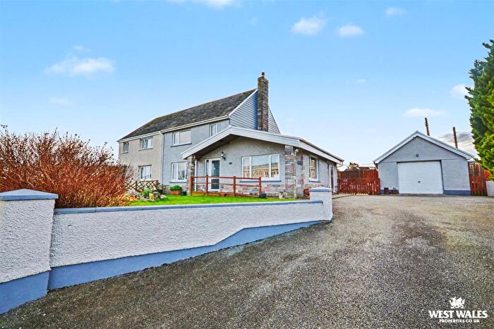 3 Bedroom Semi-Detached House For Sale In Parcllyn, Cardigan, SA43