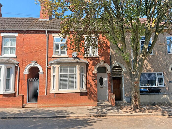 3 Bedroom Terraced House For Sale In York Street, Rugby, CV21