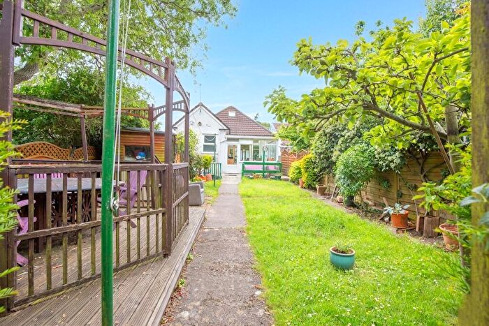 3 Bedroom Bungalow For Sale In Northville Road, Bristol, South Gloucestershire, BS7