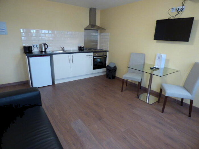 1 Bedroom Apartment To Rent In Daniel House, Trinity Road, L20