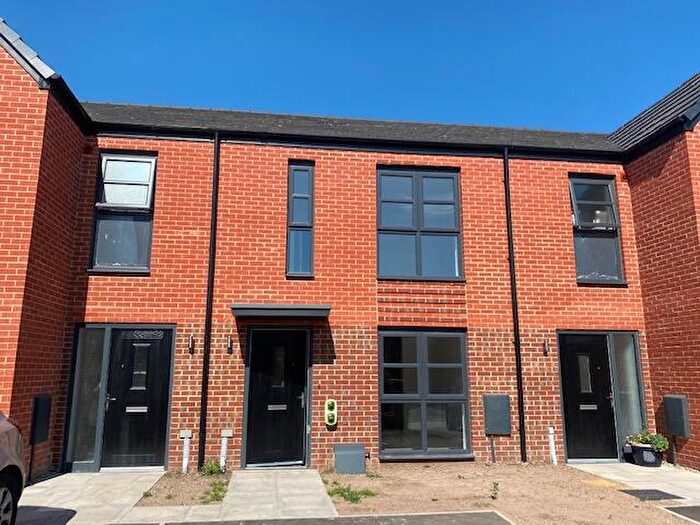 2 Bedroom House To Rent In Raja Ahmed Street, Ancoats, M40