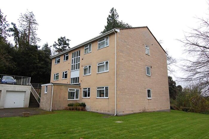 2 Bedroom Flat To Rent In Weston Park East, Bath, BA1