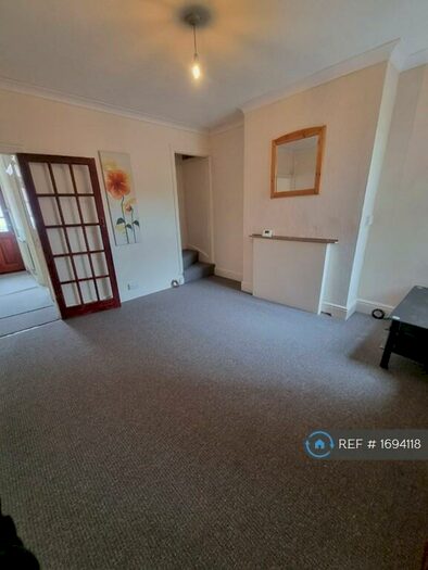 3 Bedroom Terraced House To Rent In Alexandra Road, Rugby, CV21