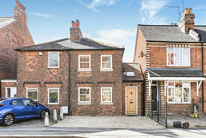 2 Bedroom Semi-Detached House For Sale In Gosbrook Road, Caversham, RG4