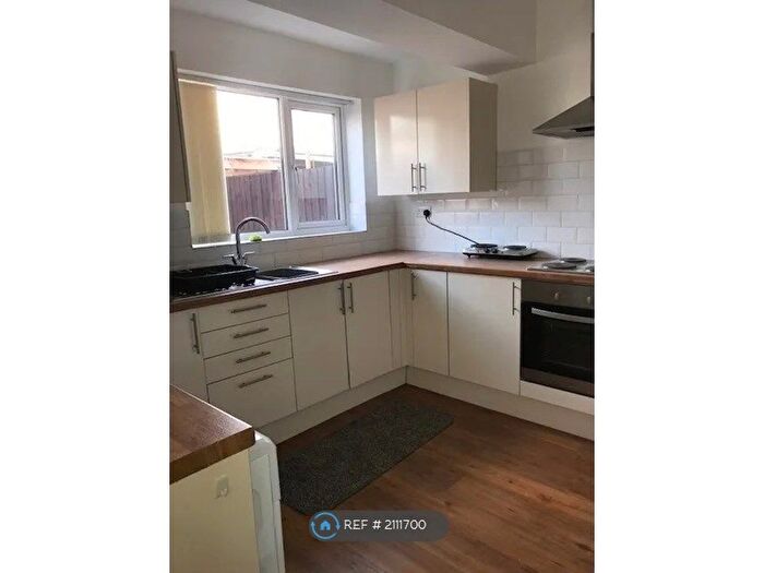 5 Bedroom Terraced House To Rent In Alexandra Terrace, Brynmill, Swansea, SA2