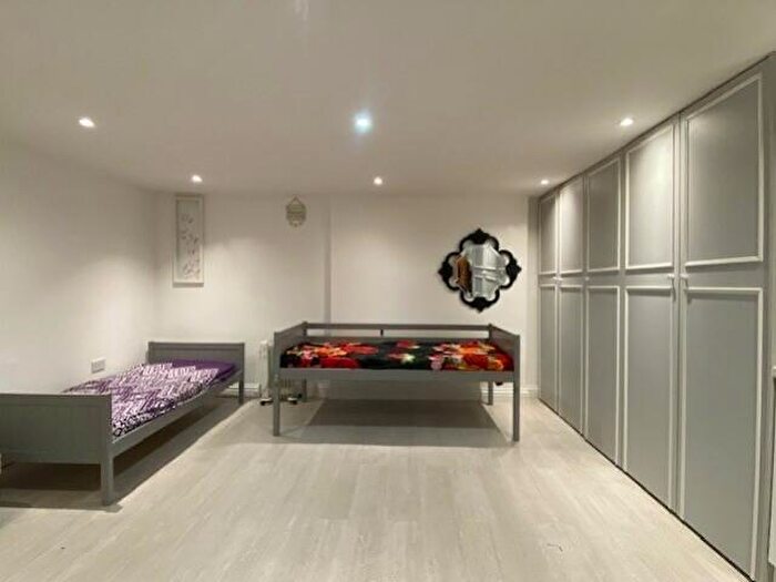 Studio To Rent In Yeading Avenue, Harrow, HA2