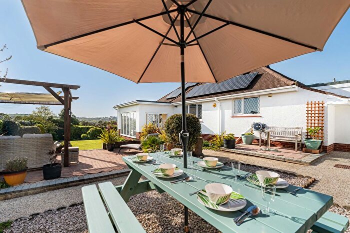 3 Bedroom Detached Bungalow For Sale In St Lukes Close, Newton Abbot, TQ12