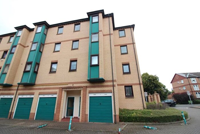 2 Bedroom Flat To Rent In Rutland Court, Kinning Park, Glasgow, G51