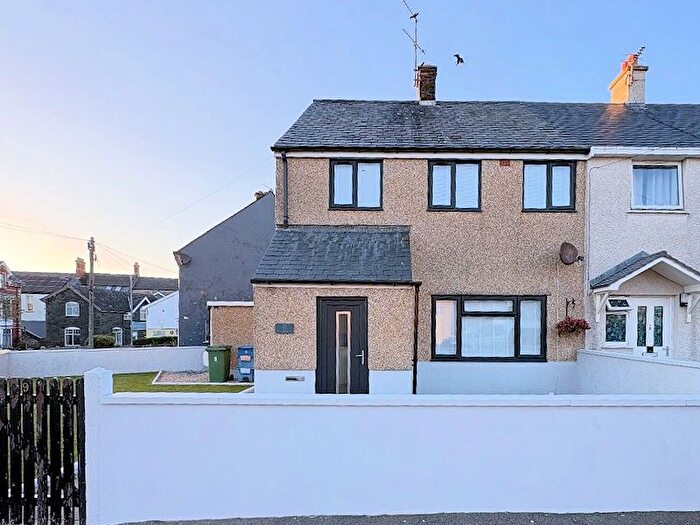 3 Bedroom Terraced House For Sale In Faenol Avenue, Tywyn, LL36