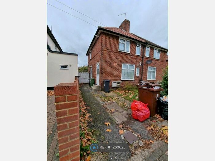 1 Bedroom Flat To Rent In Heathway, Dagenham RM9