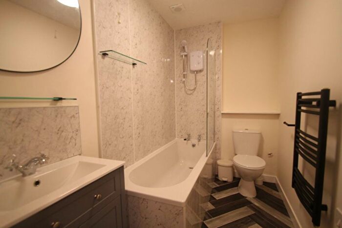 2 Bedroom Flat To Rent In Seagate, City Centre, Dundee, DD1